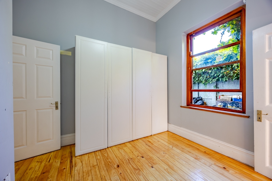 7 Bedroom Property for Sale in Wynberg Western Cape